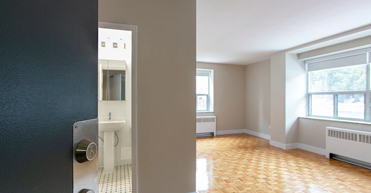1291 Bayview Avenue, Toronto, ON, M4G 2Z9