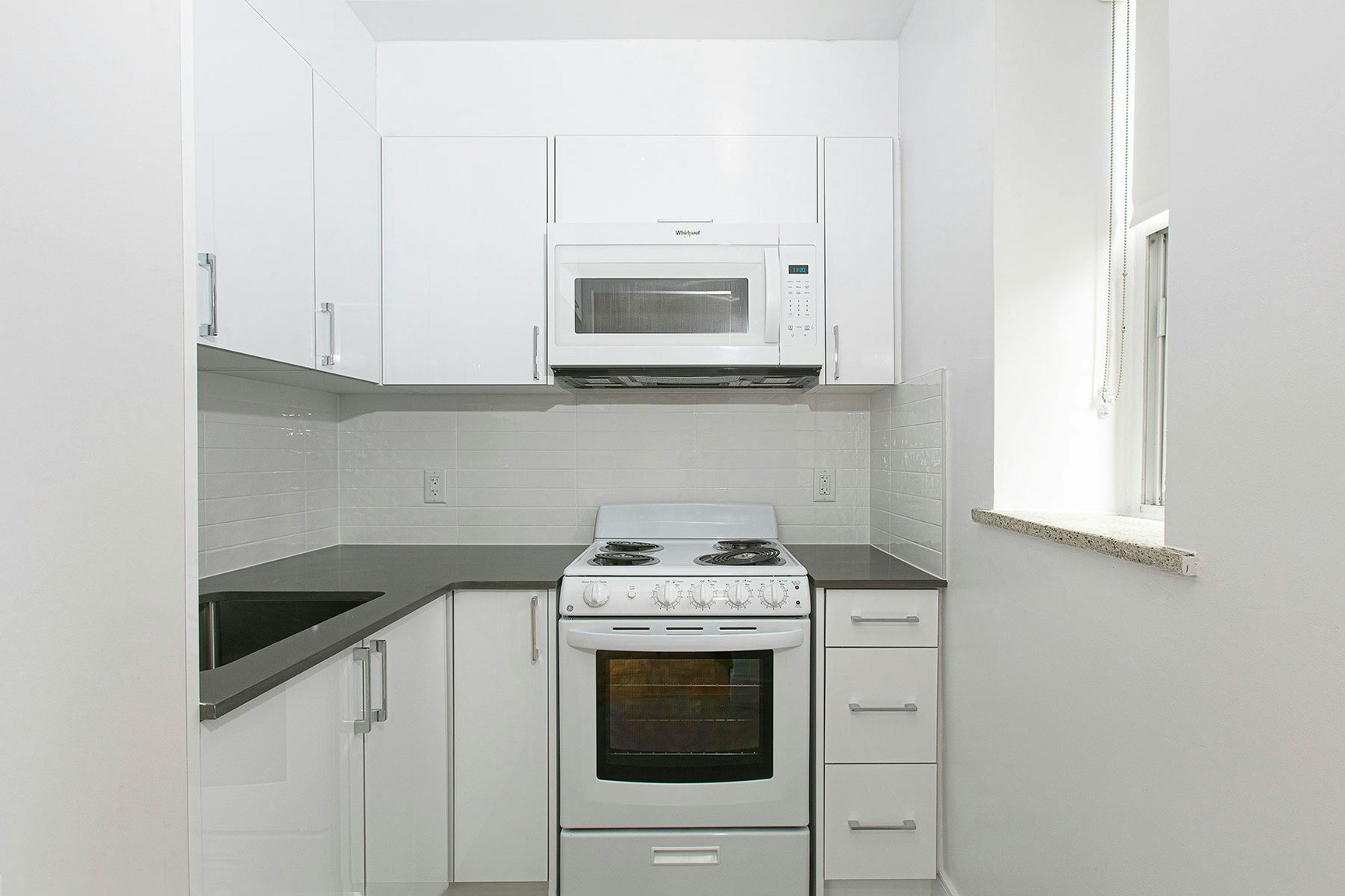 1291 Bayview Avenue, Toronto, ON, M4G 2Z9 - 2