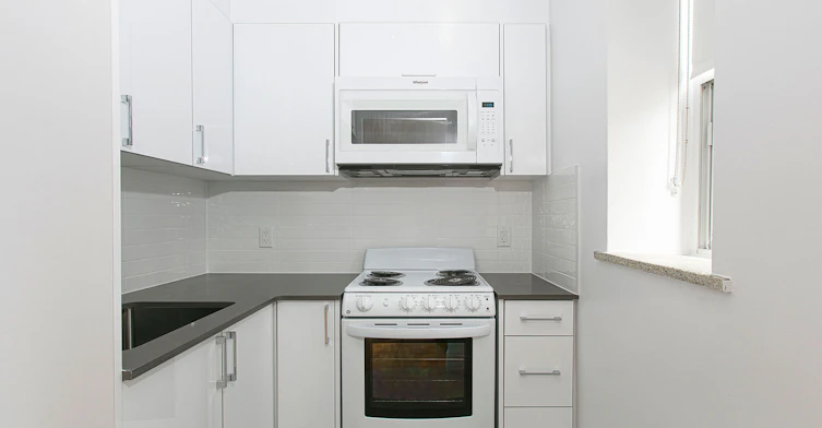 1291 Bayview Avenue, Toronto, ON, M4G 2Z9 - 2