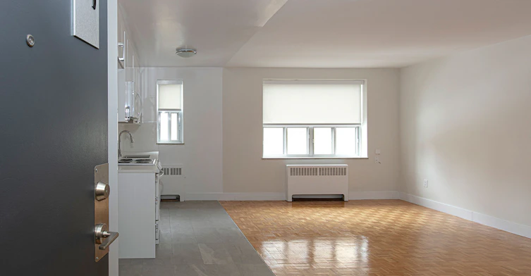 1291 Bayview Avenue, Toronto, ON, M4G 2Z9