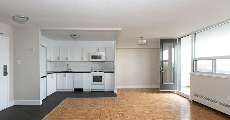 1500 Bathurst Street, Toronto, ON, M5P 3L3 - 5