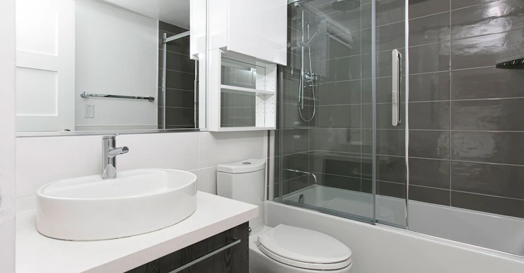 1500 Bathurst Street, Toronto, ON, M5P 3L3 - 4