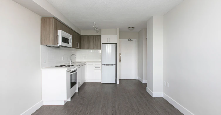 1500 Bathurst Street, Toronto, ON, M5P 3L3 - 2
