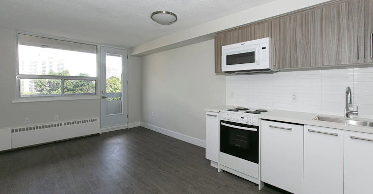 1500 Bathurst Street, Toronto, ON, M5P 3L3 - 5