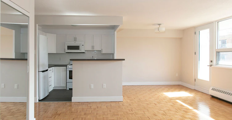 1500 Bathurst Street, Toronto, ON, M5P 3L3 - 4