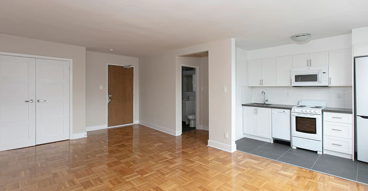 1545 Bathurst Street, Toronto, ON, M5P 3H6