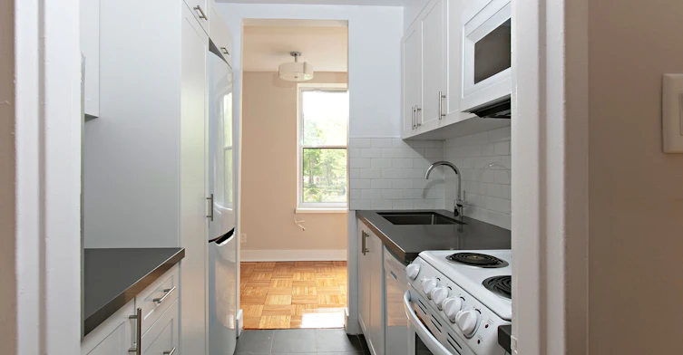 1545 Bathurst Street, Toronto, ON, M5P 3H6 - 6