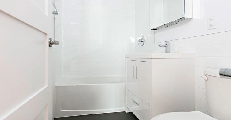 1545 Bathurst Street, Toronto, ON, M5P 3H6 - 4