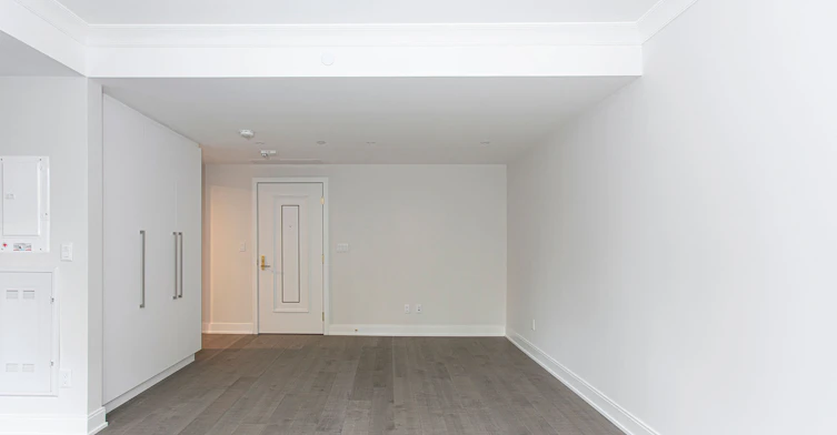 2 Clarendon Avenue, Toronto, ON, M4V 1H9 - 3