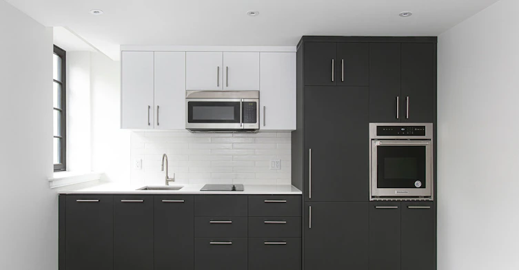 2 Clarendon Avenue, Toronto, ON, M4V 1H9 - 2