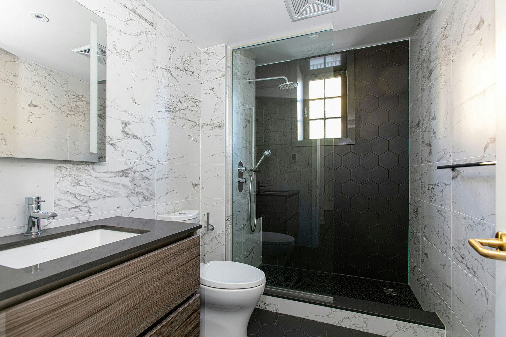 2 Clarendon Avenue, Toronto, ON, M4V 1H9 - 7