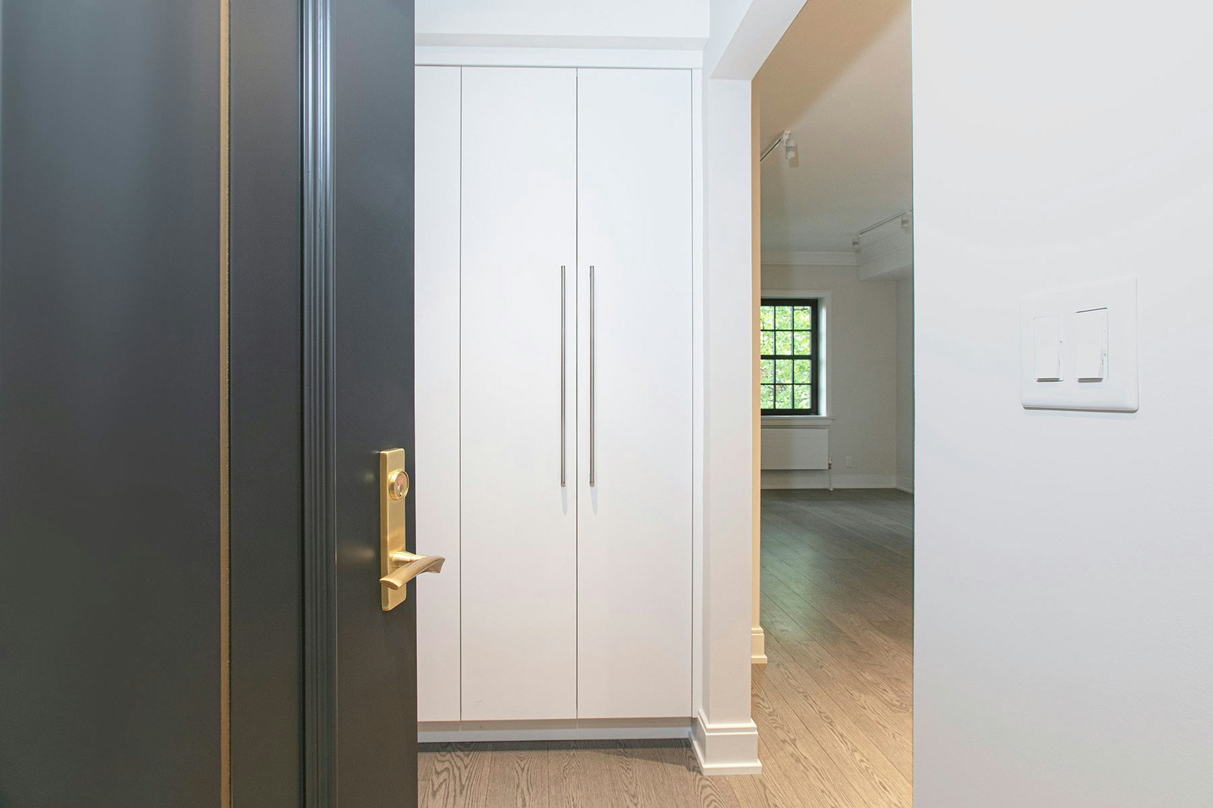 2 Clarendon Avenue, Toronto, ON, M4V 1H9 - 8
