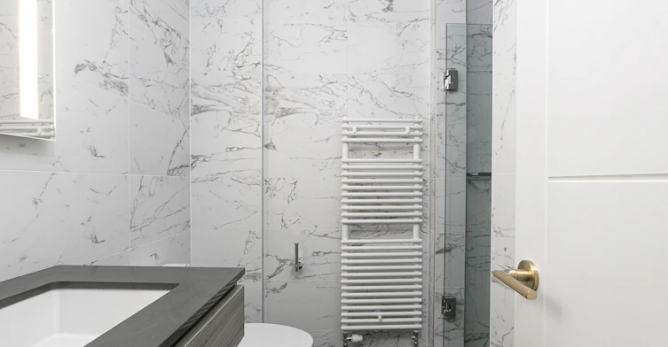 2 Clarendon Avenue, Toronto, ON, M4V 1H9 - 4