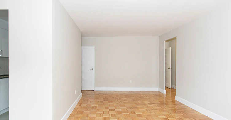 2 Grandstand Place, Toronto, ON, M4H 1E2 - 4