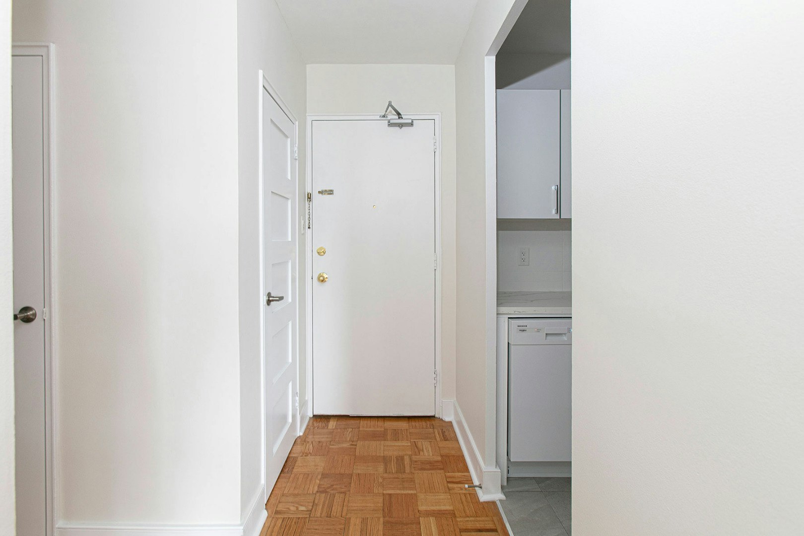 2 Grandstand Place, Toronto, ON, M4H 1E2