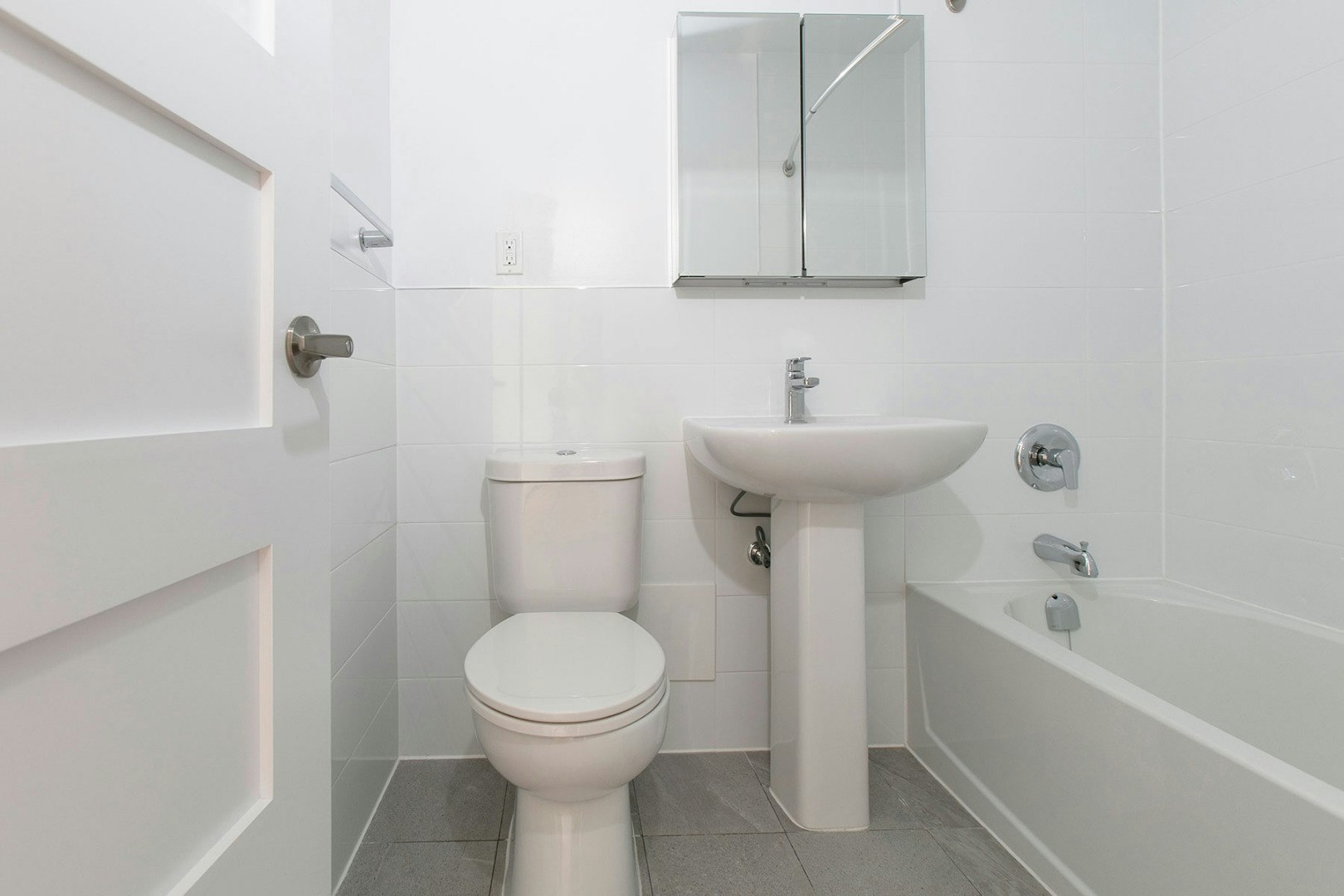 2 Grandstand Place, Toronto, ON, M4H 1E2 - 3