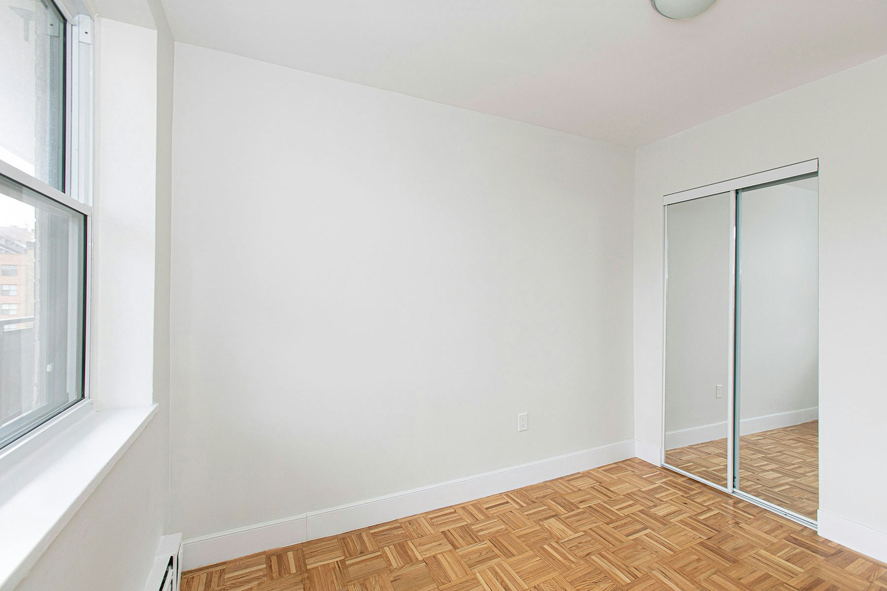 2 Grandstand Place, Toronto, ON, M4H 1E2 - 7