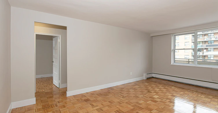 2 Grandstand Place, Toronto, ON, M4H 1E2 - 3