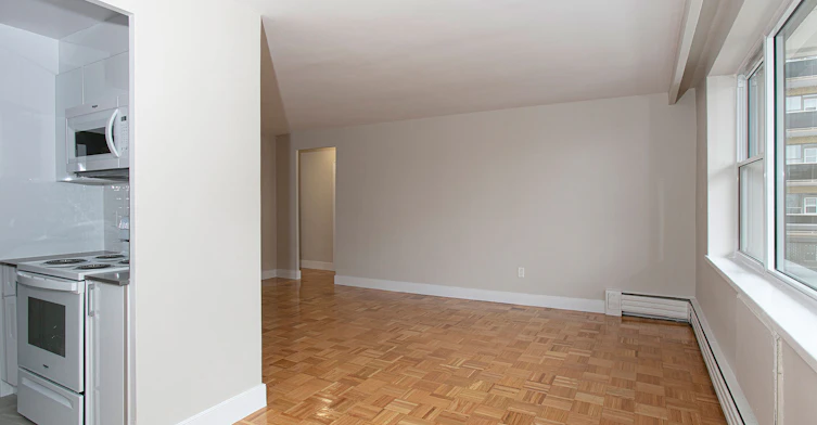 2 Grandstand Place, Toronto, ON, M4H 1E2 - 2