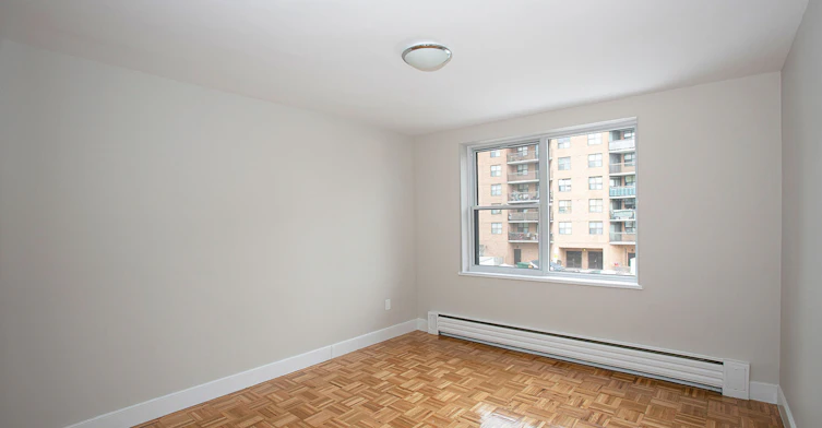 2 Grandstand Place, Toronto, ON, M4H 1E2 - 4