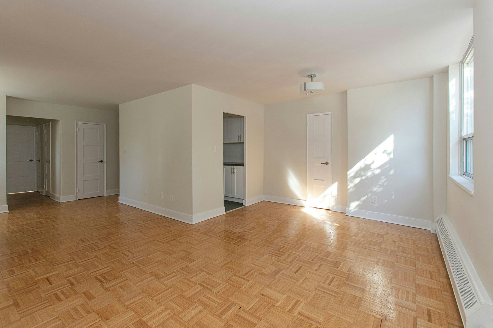 490 Eglinton Avenue East, Toronto, ON, M4P 1M4 - 4