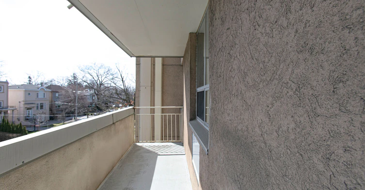 525 Eglinton Avenue East, Toronto, ON, M4P 1N5 - 5