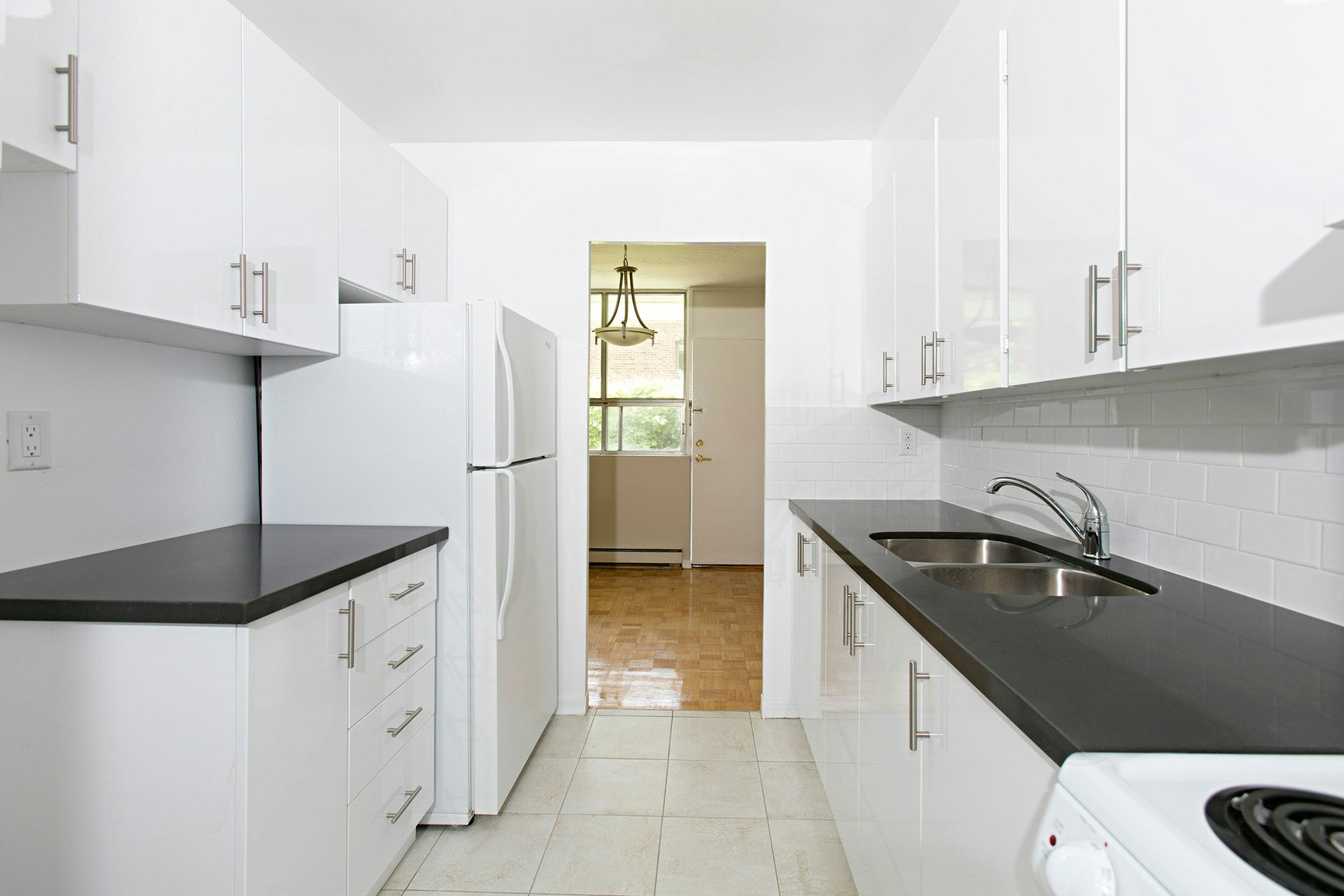 525 Eglinton Avenue East, Toronto, ON, M4P 1N5