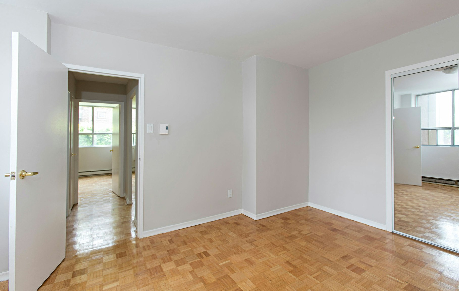 525 Eglinton Avenue East, Toronto, ON, M4P 1N5 - 3