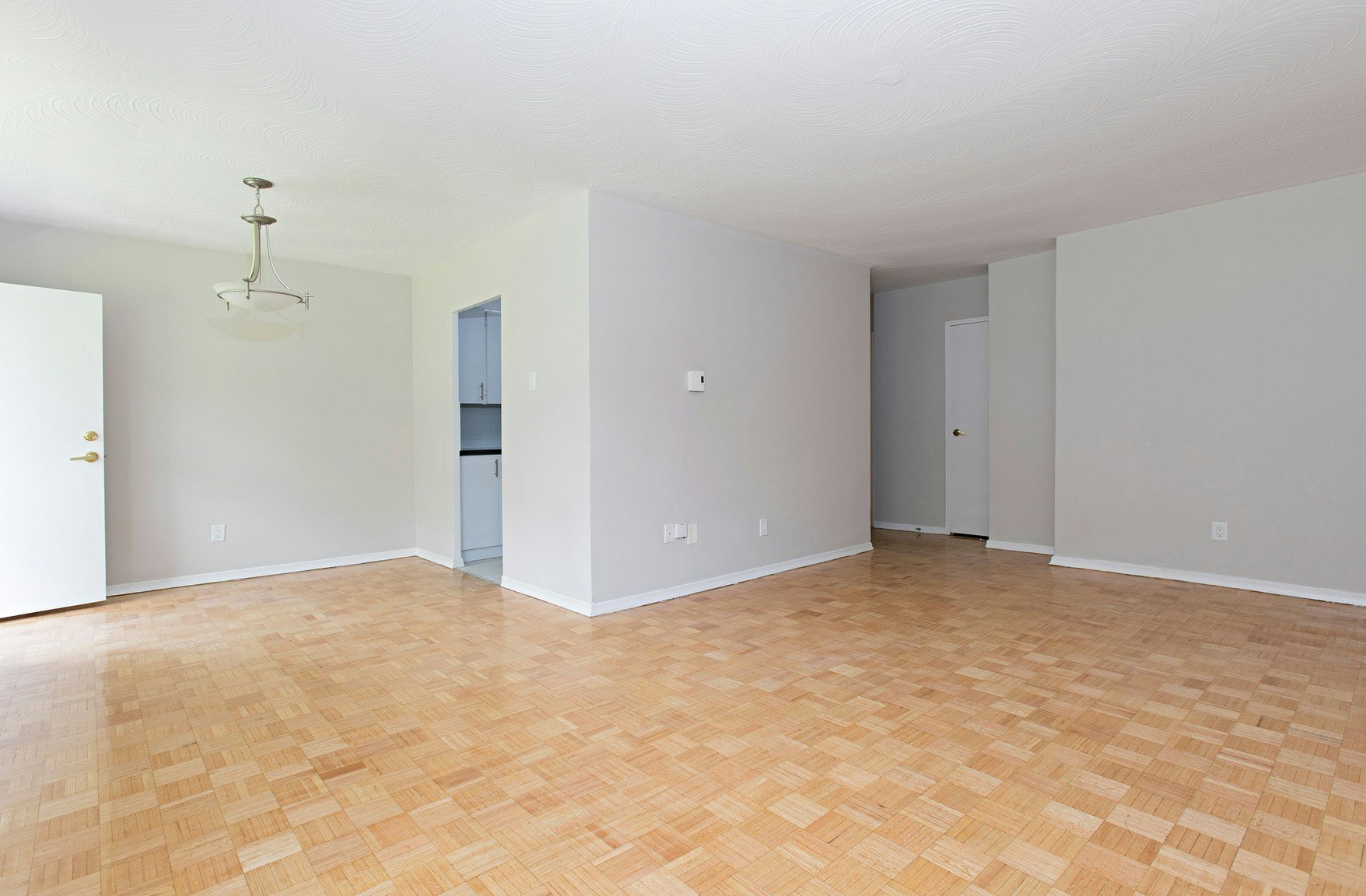 525 Eglinton Avenue East, Toronto, ON, M4P 1N5 - 6