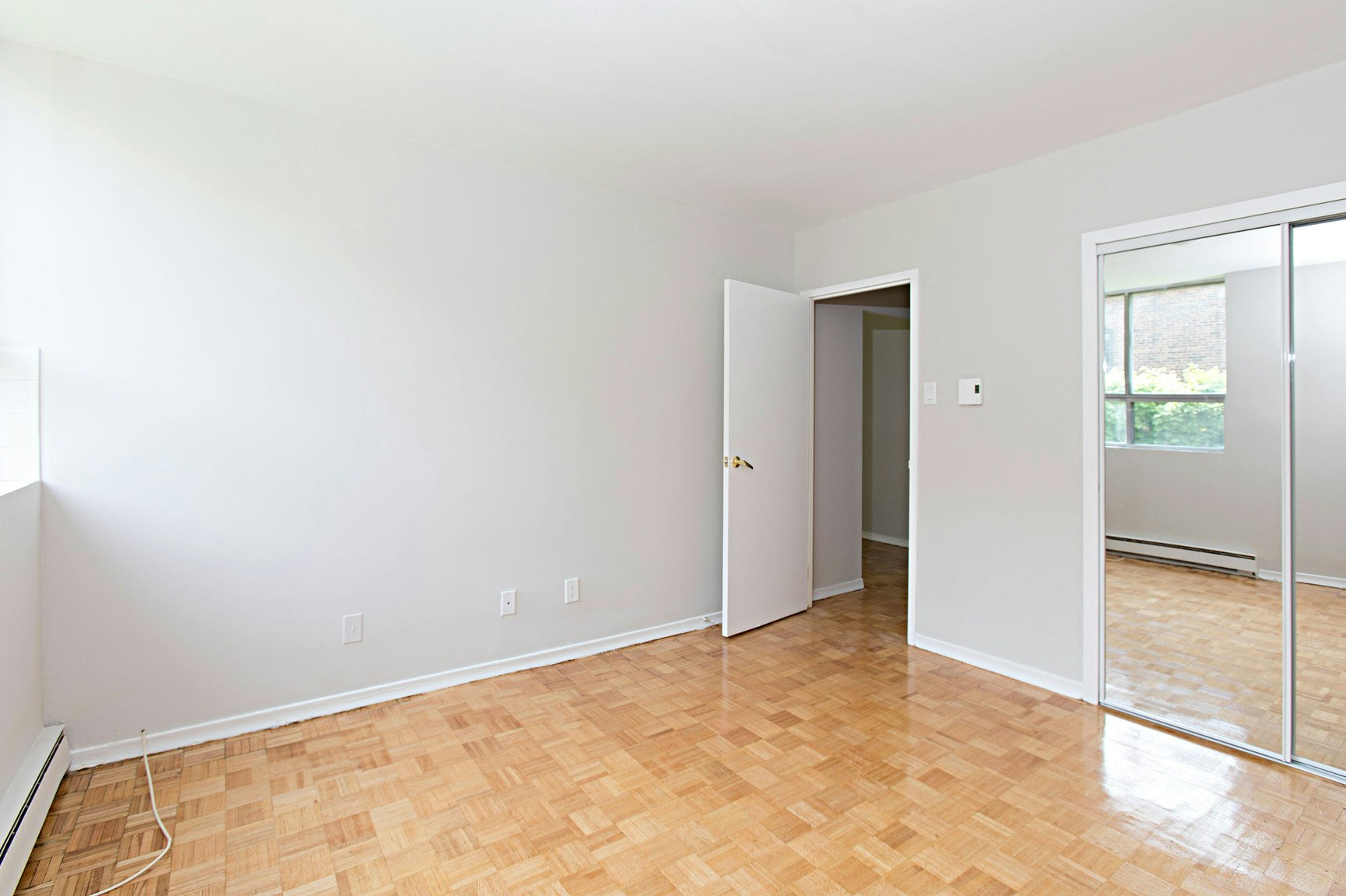 525 Eglinton Avenue East, Toronto, ON, M4P 1N5 - 5