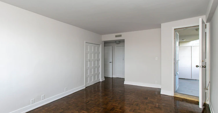 9 Deer Park Crescent, Toronto, ON, M4V 2C4 - 9