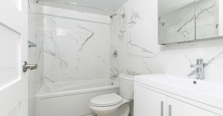 9 Deer Park Crescent, Toronto, ON, M4V 2C4 - 12