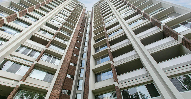 9 Deer Park Crescent, Toronto, ON, M4V 2C4 - 8