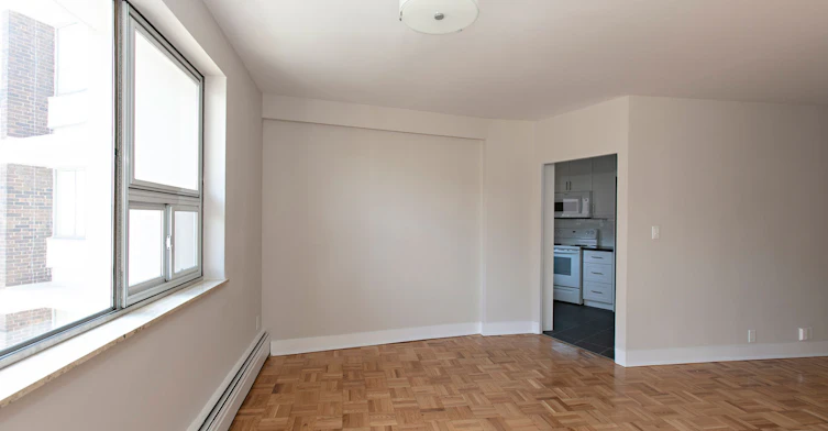 9 Deer Park Crescent, Toronto, ON, M4V 2C4 - 2