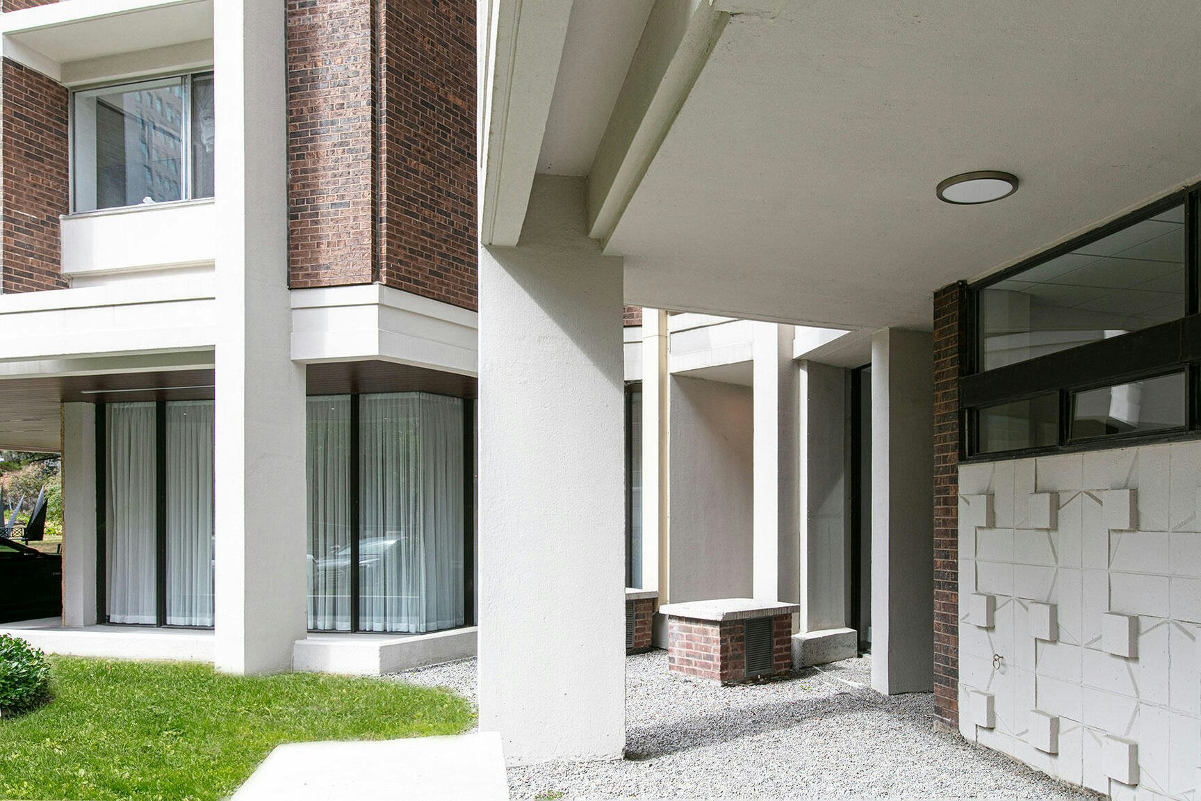 9 Deer Park Crescent, Toronto, ON, M4V 2C4 - 9