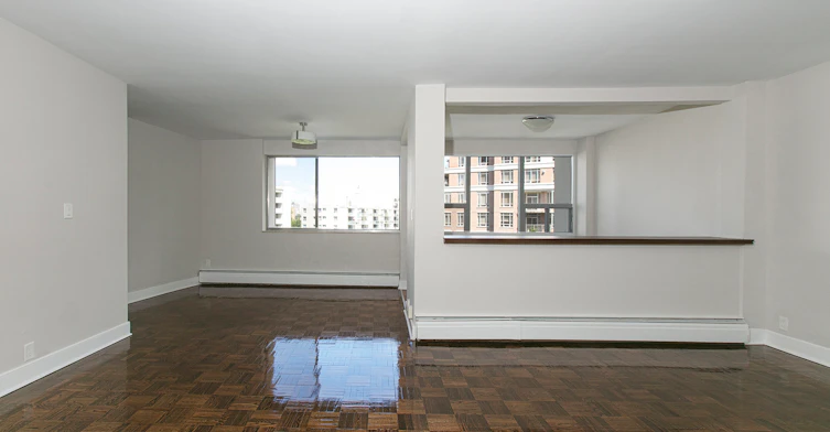 9 Deer Park Crescent, Toronto, ON, M4V 2C4 - 4