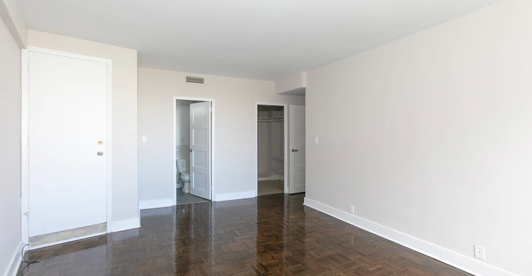9 Deer Park Crescent, Toronto, ON, M4V 2C4 - 9