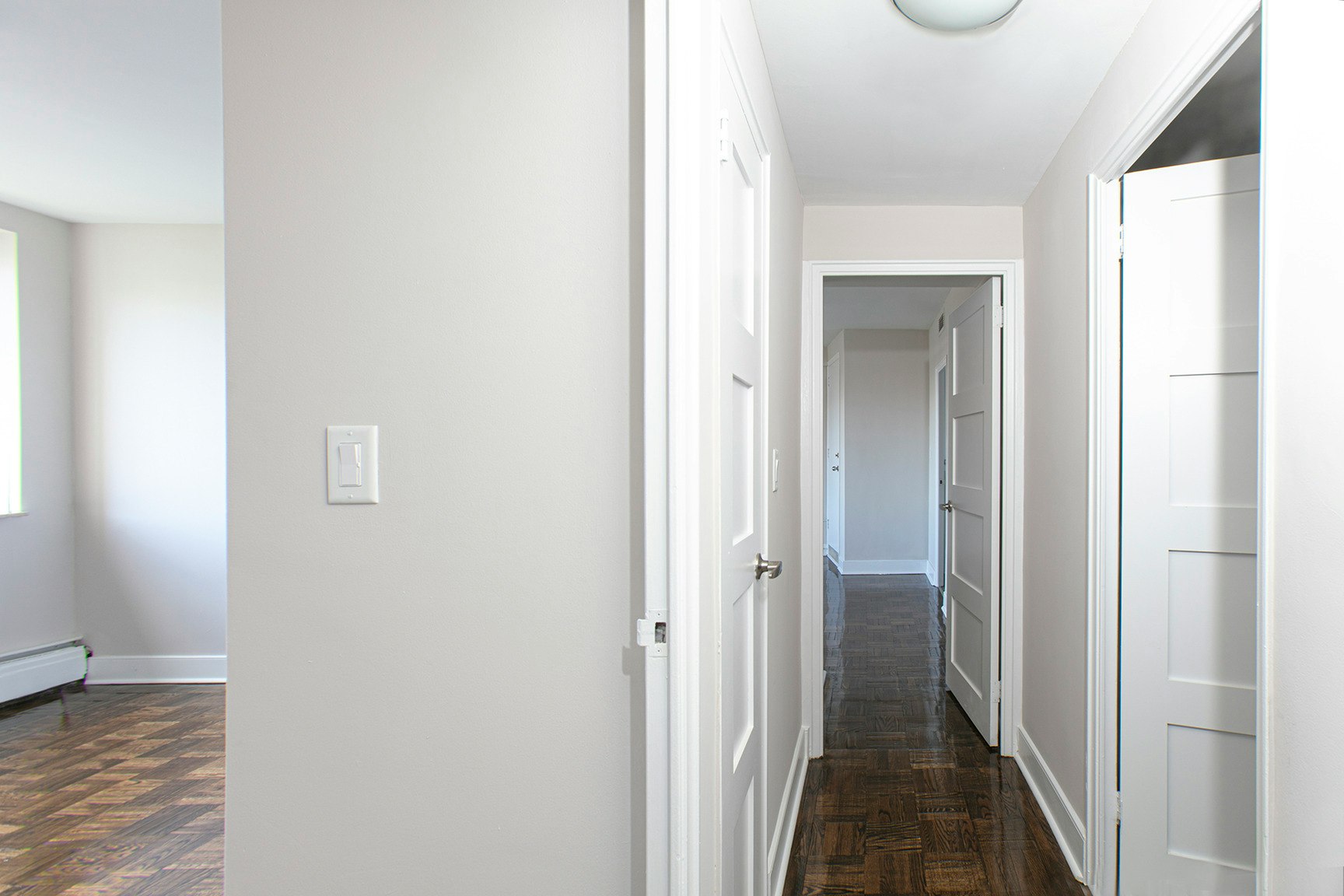 9 Deer Park Crescent, Toronto, ON, M4V 2C4 - 6