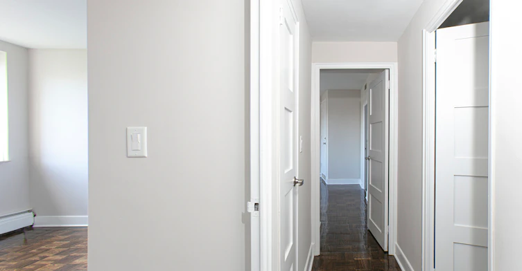 9 Deer Park Crescent, Toronto, ON, M4V 2C4 - 6