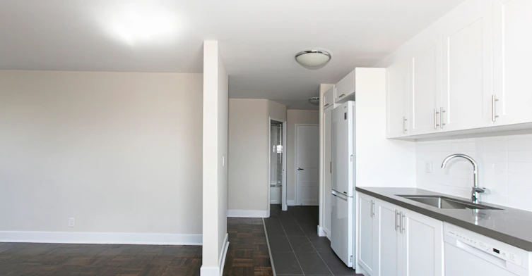 990 Avenue Road, Toronto, ON, M5P 2K8 - 2