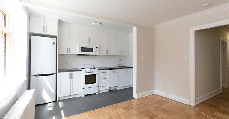 394 Avenue Road, Toronto, ON, M4V 1H7