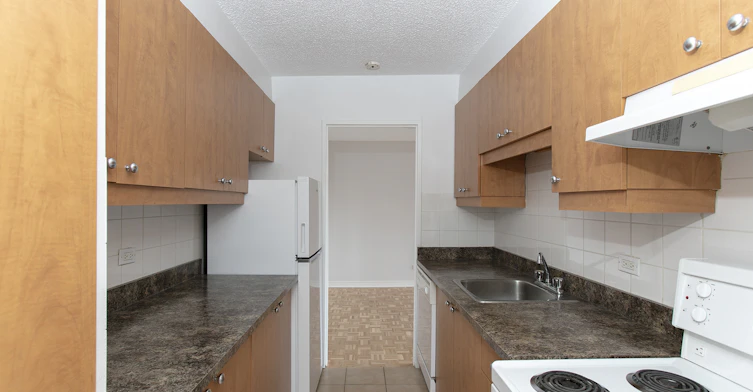 3488 De La Côte Des Neiges Chemin, Montréal, QC, H3H 2M6 - 3