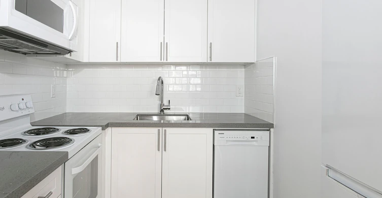 55 Isabella Street, Toronto, ON, M4Y 1M8 - 5