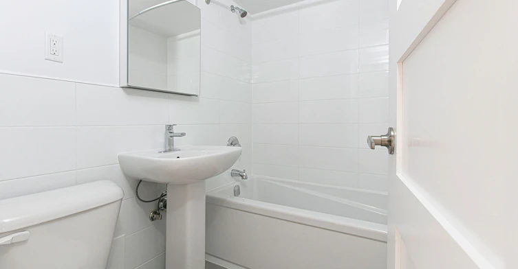 55 Isabella Street, Toronto, ON, M4Y 1M8 - 4