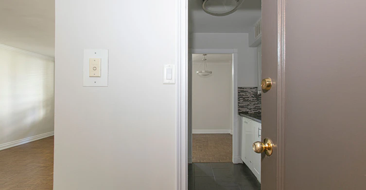 55 Isabella Street, Toronto, ON, M4Y 1M8 - 8