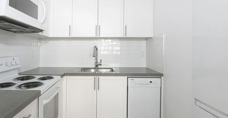 55 Isabella Street, Toronto, ON, M4Y 1M8 - 2