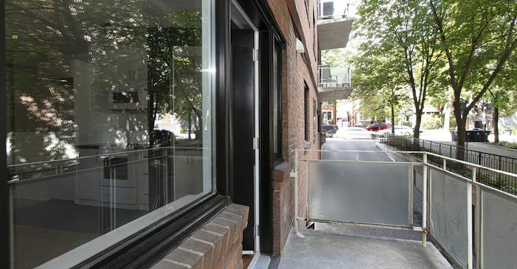 95 Lawton Boulevard, Toronto, ON, M4V 1Z8 - 3
