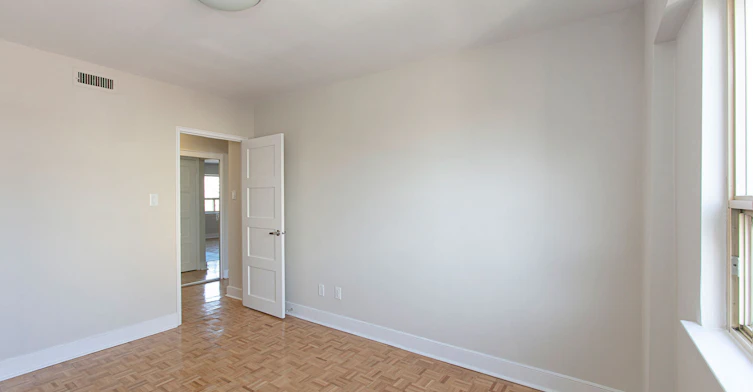 95 Lawton Boulevard, Toronto, ON, M4V 1Z8 - 5