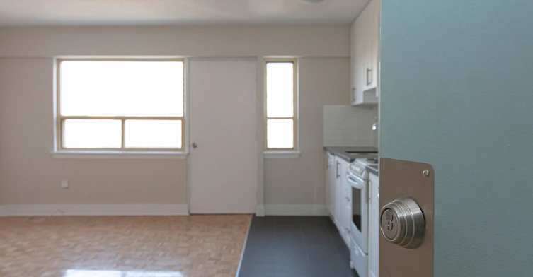 95 Lawton Boulevard, Toronto, ON, M4V 1Z8