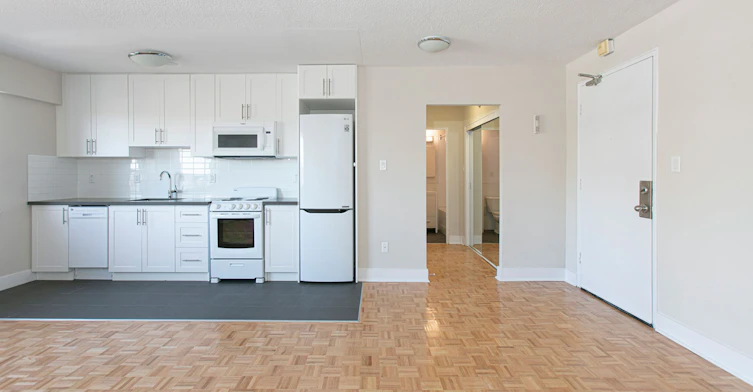 95 Lawton Boulevard, Toronto, ON, M4V 1Z8 - 2